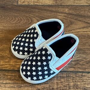 Kids Slip-On Star Print Canvas Shoes in Navy and White